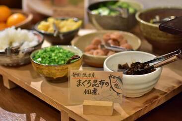 هتل Fujieda Park Inn
