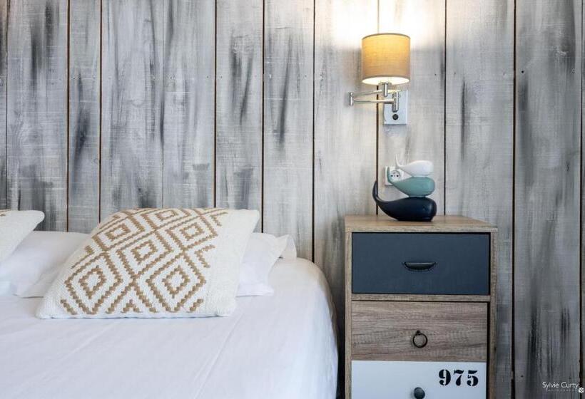 ホテル La Roseraie