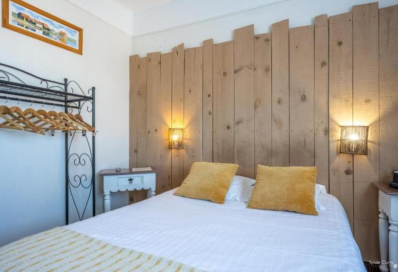 ホテル La Roseraie