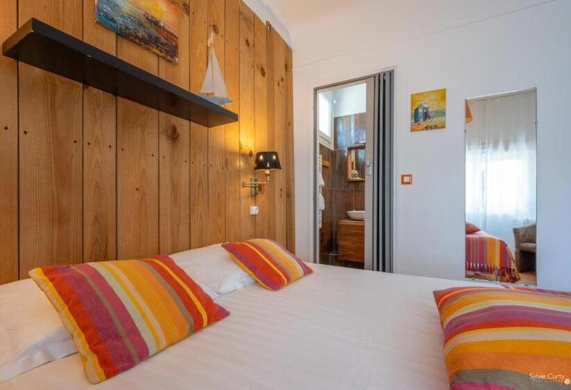 ホテル La Roseraie