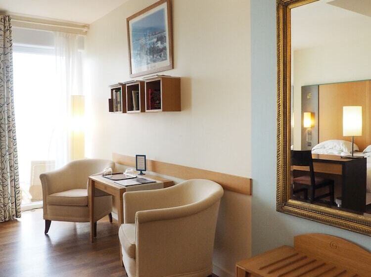 فندق Logis Hôtel De Carantec