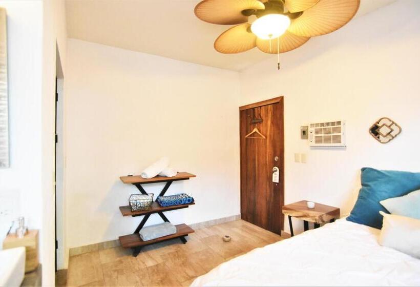 هتل Vista Oceana Sayulita