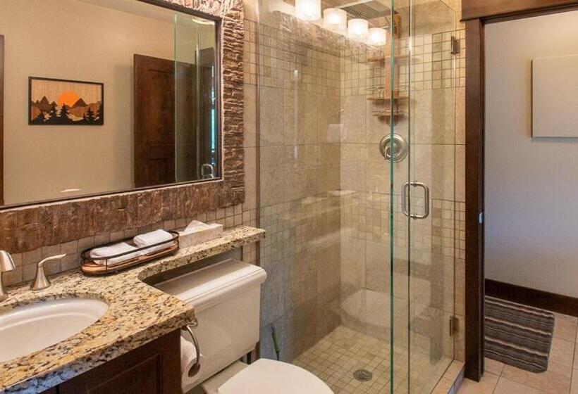 Курорт Timberline Lodges By Fernie Lodging Co