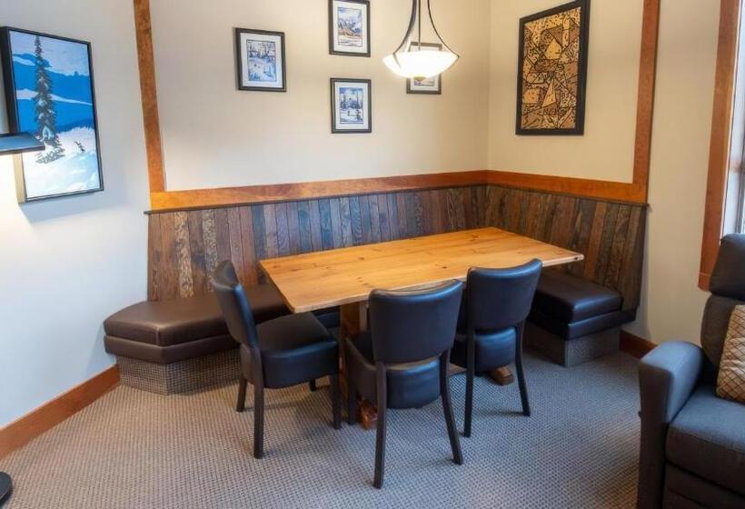 Курорт Timberline Lodges By Fernie Lodging Co