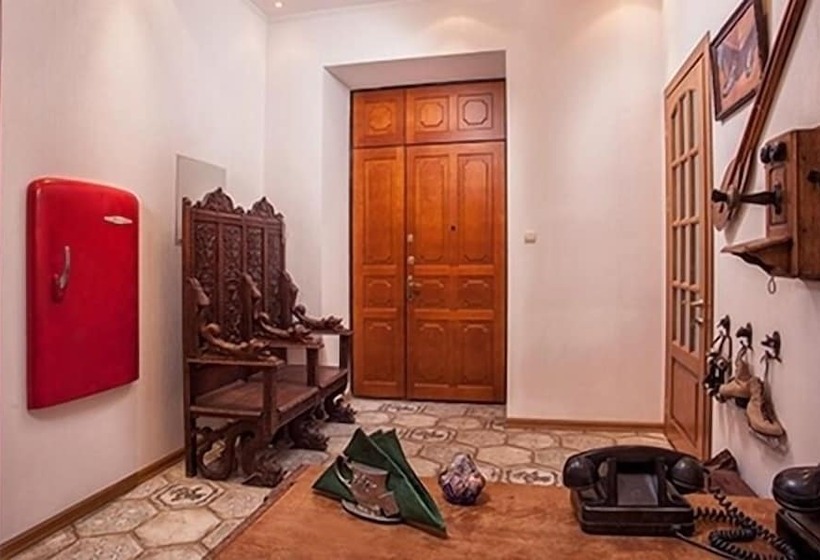 هاستل Esther House Hotel Museum