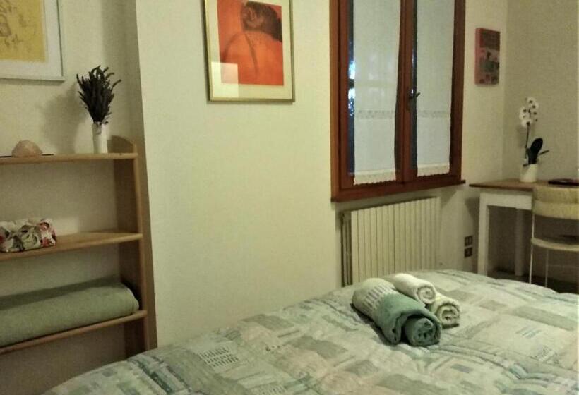 تختخواب و صبحانه Home Meditamondo