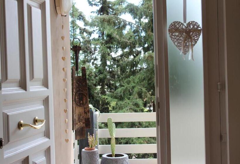 تختخواب و صبحانه Home Meditamondo