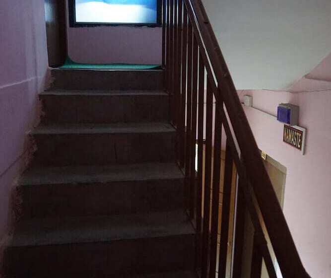 تختخواب و صبحانه Friend S Guest  House