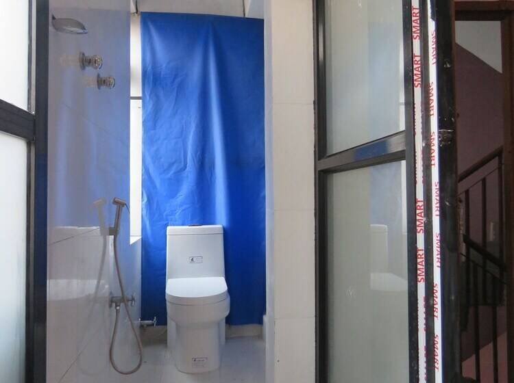 تختخواب و صبحانه Friend S Guest  House