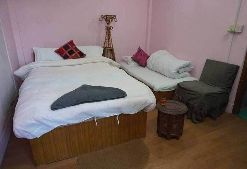 تختخواب و صبحانه Friend S Guest  House