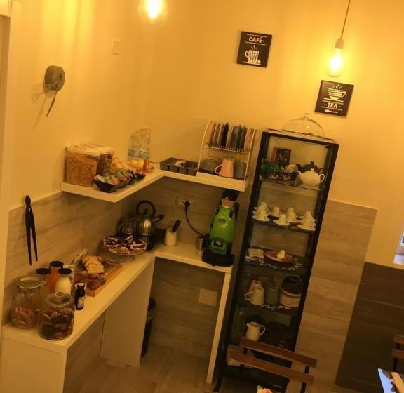تختخواب و صبحانه Morra's Home