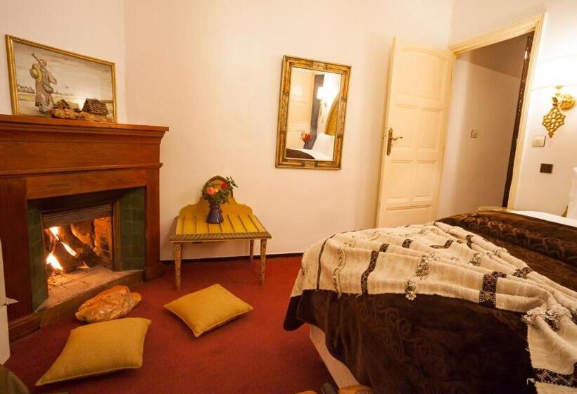 تختخواب و صبحانه Villa Pomme D'or