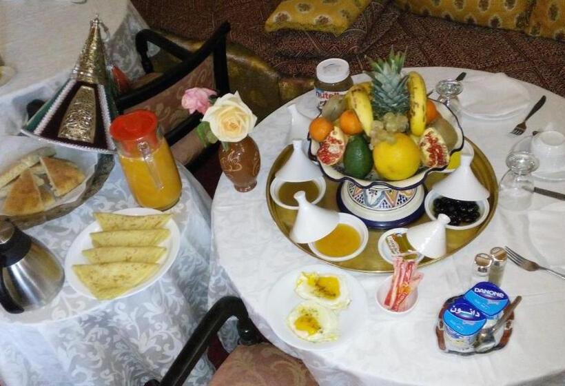 تختخواب و صبحانه Villa Pomme D'or