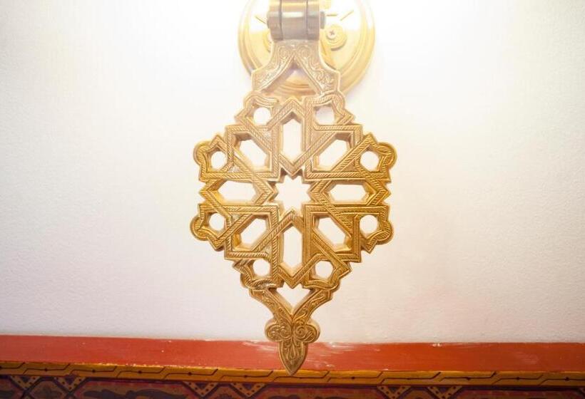 تختخواب و صبحانه Villa Pomme D'or