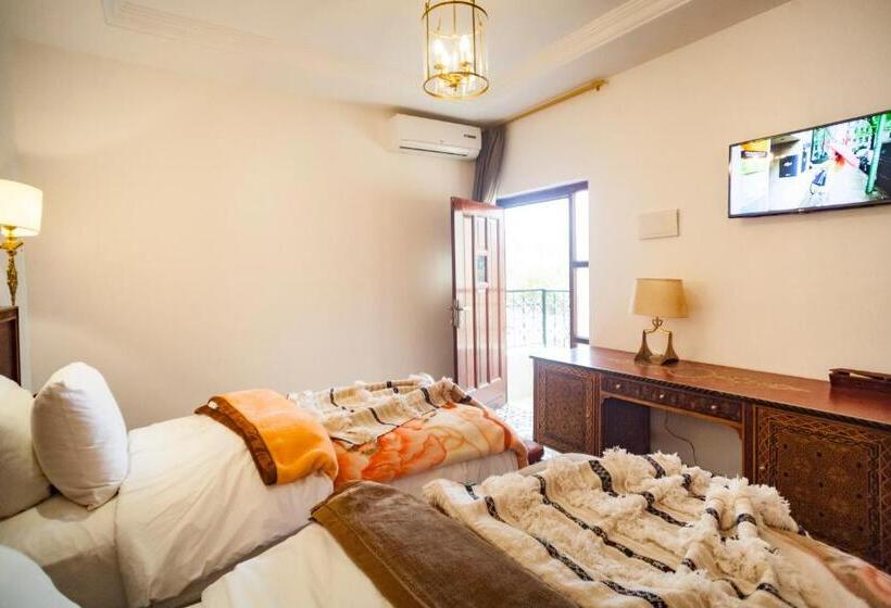 تختخواب و صبحانه Villa Pomme D'or