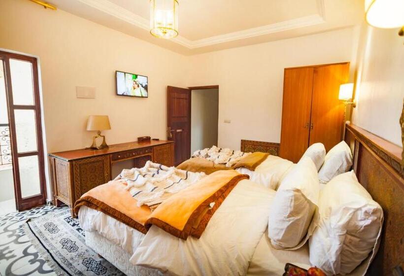 تختخواب و صبحانه Villa Pomme D'or