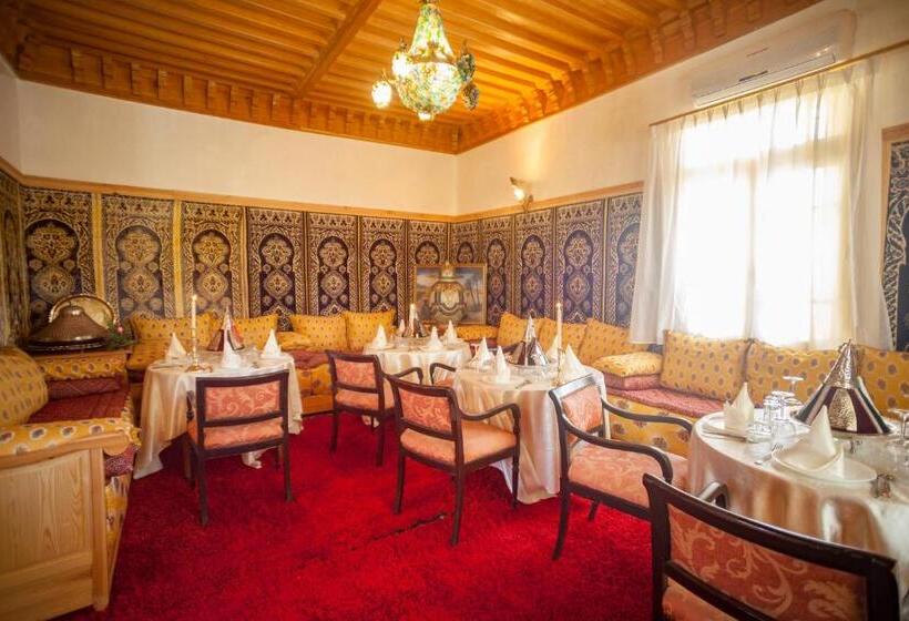 تختخواب و صبحانه Villa Pomme D'or