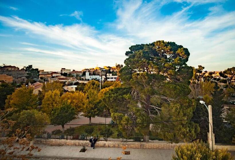 تختخواب و صبحانه Villa Pomme D'or