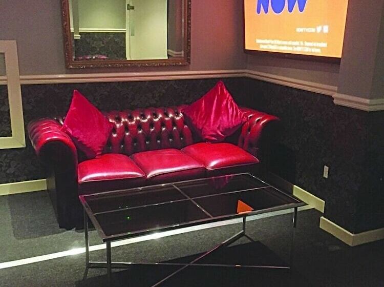 Bobby S Bunkhouse Hostel