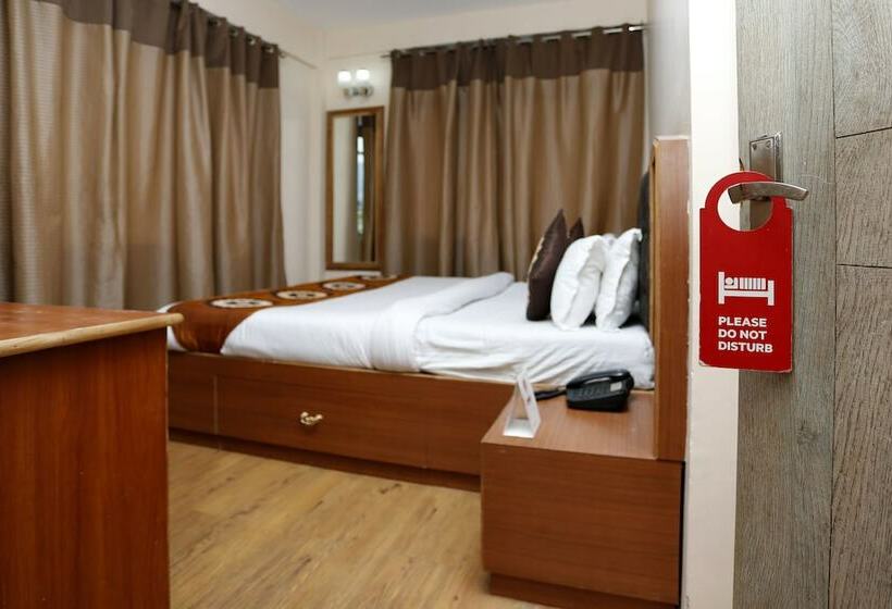 فندق Oyo 8816 Whispering Pines