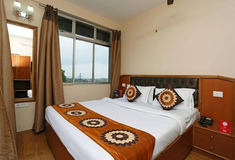 فندق Oyo 8816 Whispering Pines