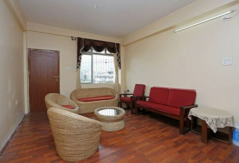 فندق Oyo 8816 Whispering Pines