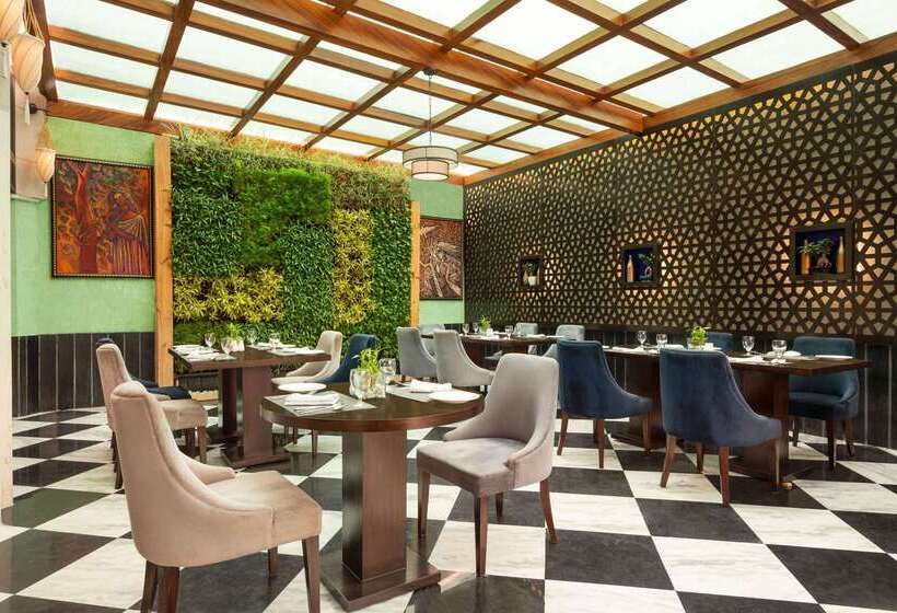 هتل Ramada By Wyndham Dehradun Chakrata Road