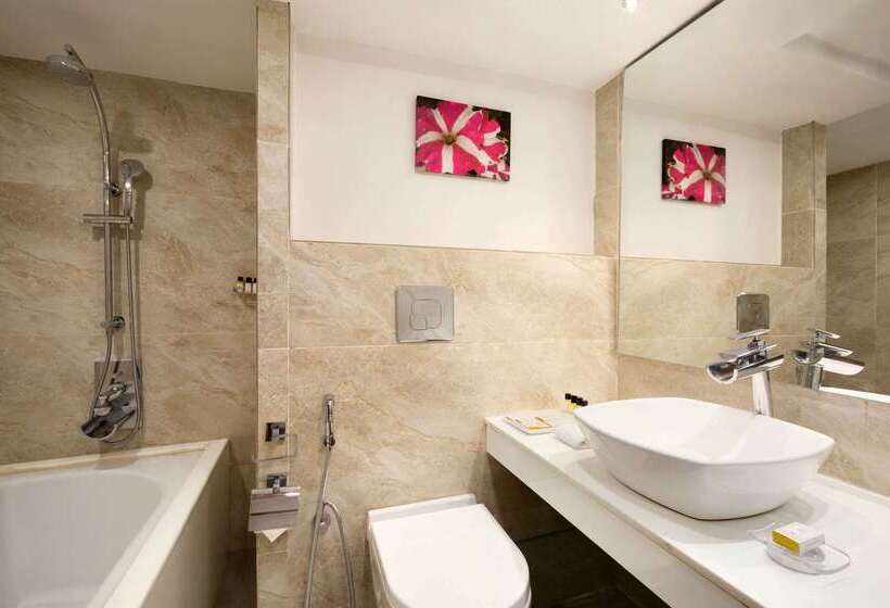 هتل Ramada By Wyndham Dehradun Chakrata Road