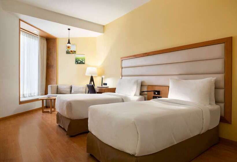 هتل Ramada By Wyndham Dehradun Chakrata Road