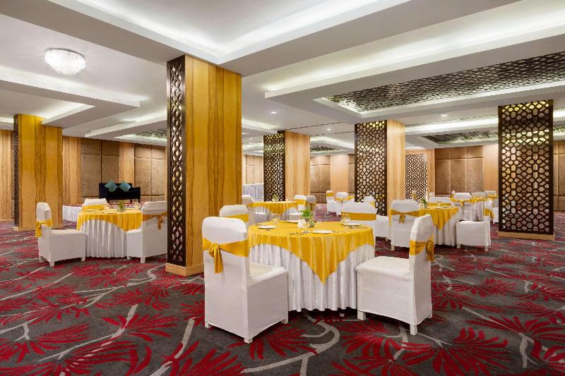 هتل Ramada By Wyndham Dehradun Chakrata Road