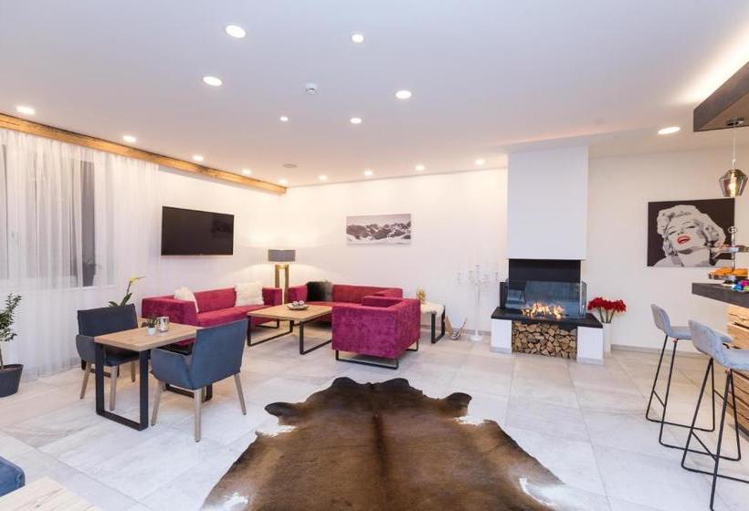 هتل The Ischgl Lodge