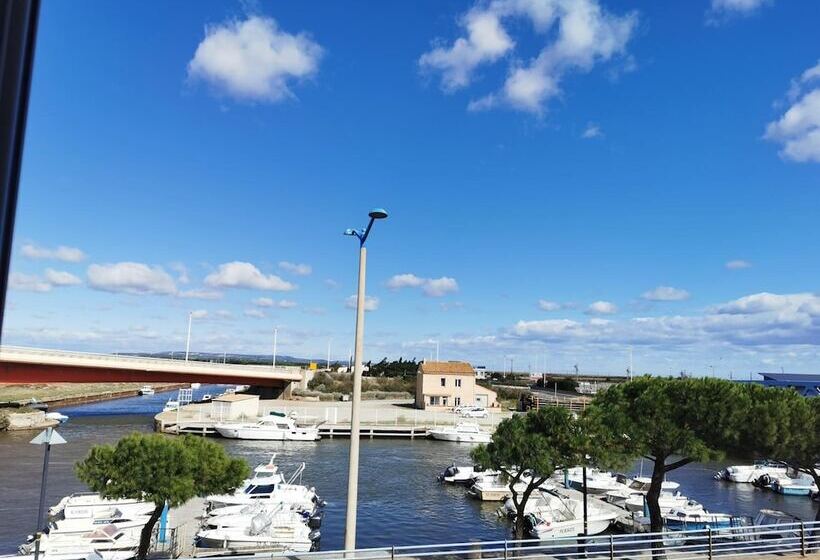 L Hotel Du Port