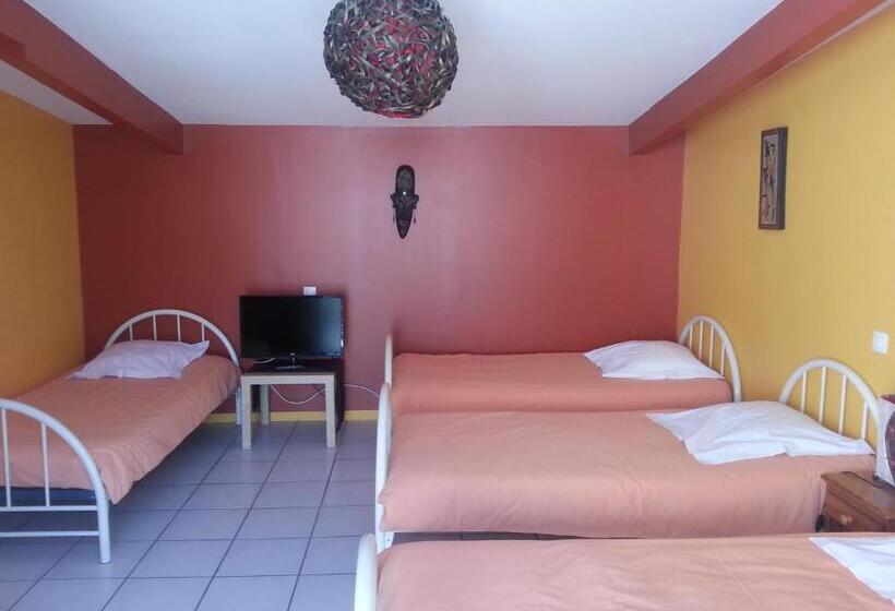 تختخواب و صبحانه Chambres D'hôtes Le Domaine De La Marnière