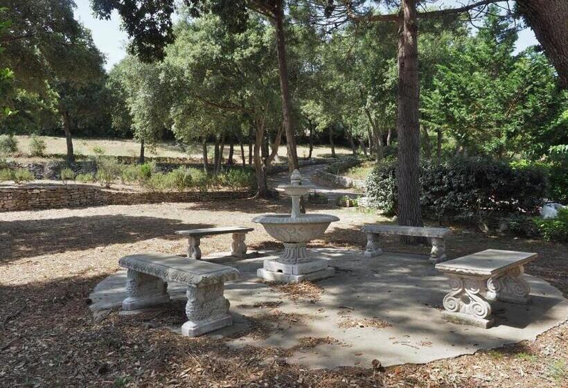 تختخواب و صبحانه Domaine De Foresta