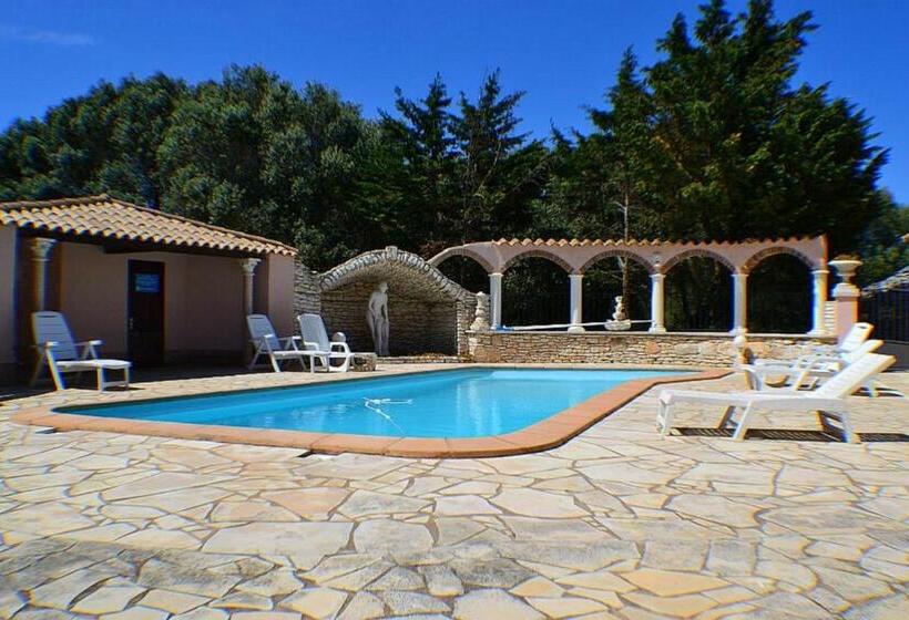 تختخواب و صبحانه Domaine De Foresta