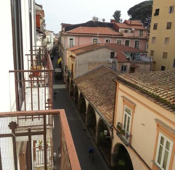 تختخواب و صبحانه L'incanto