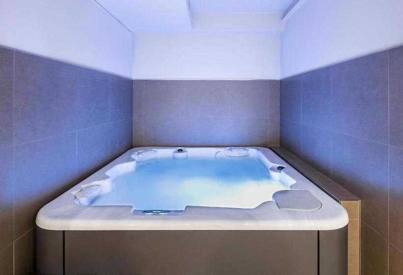 민박 Villa Gremì   Castiglione Falletto