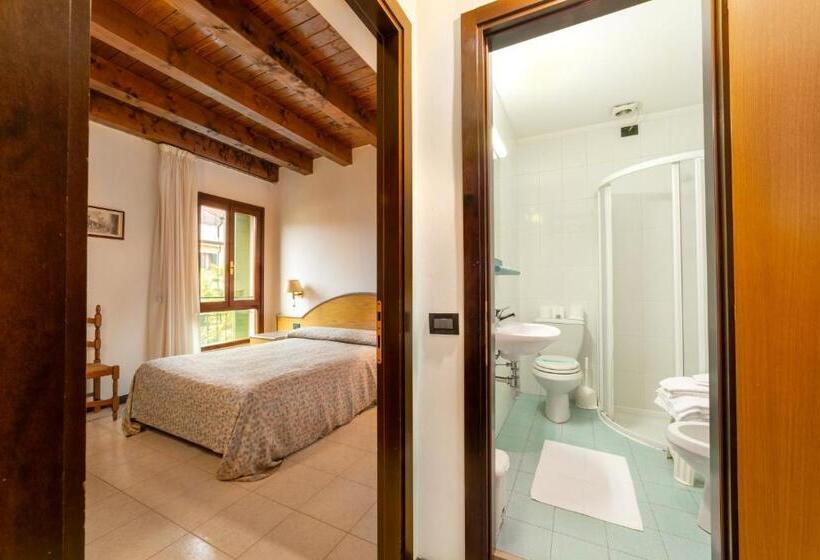 בית מלון כפרי Albergo Ristorante Leon D'oro