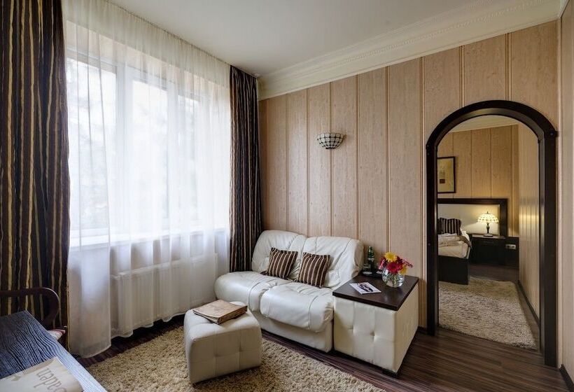 فندق Baden Baden