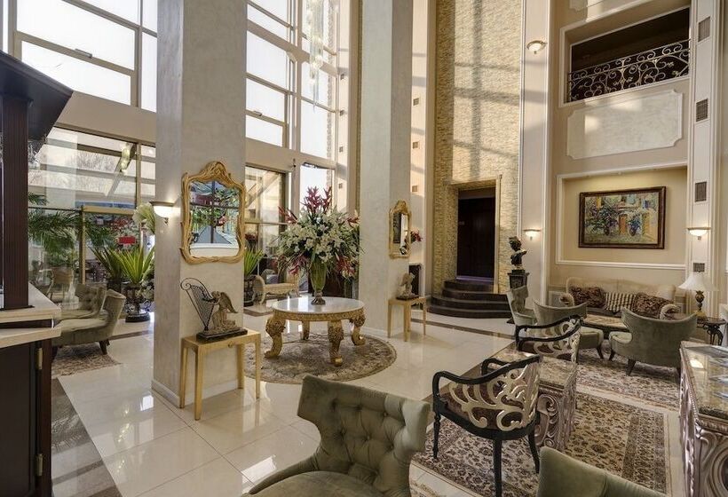 فندق Baden Baden