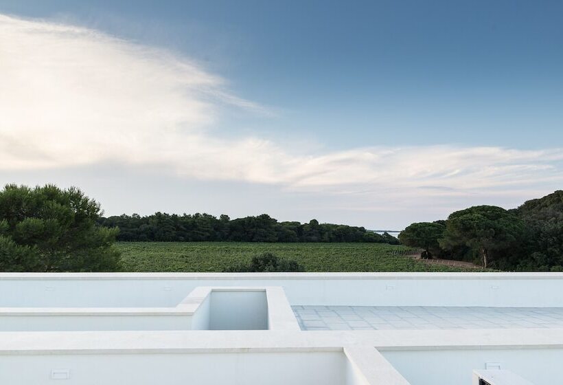 هتل Masseria Mongio Dell Elefante