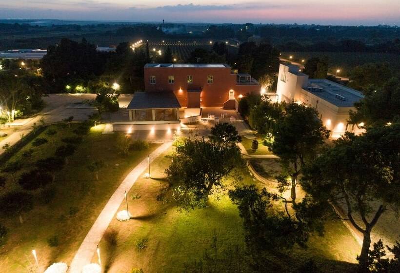 هتل Masseria Mongio Dell Elefante