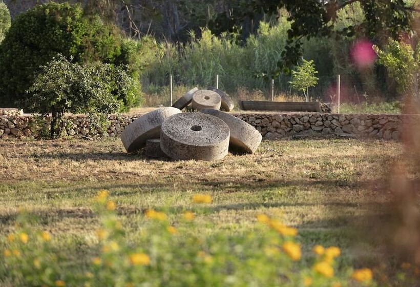 هتل Masseria Mongio Dell Elefante