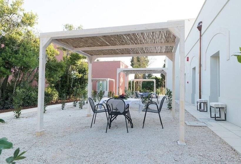 هتل Masseria Mongio Dell Elefante