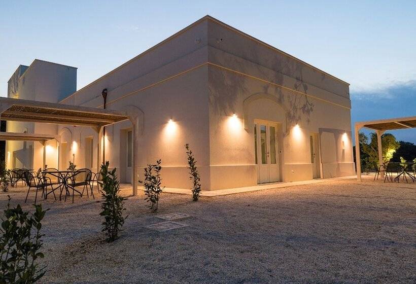 هتل Masseria Mongio Dell Elefante