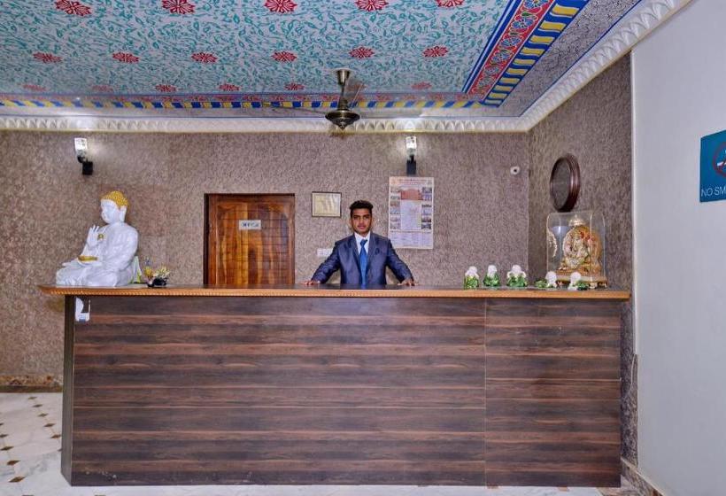 فندق Oyo 1006 Red Fort