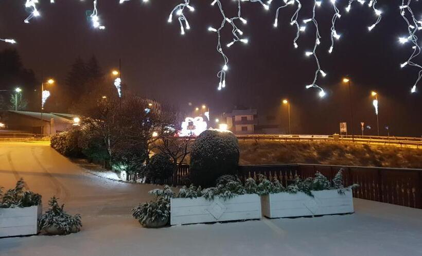 ホテル Veduta Dell'adamello