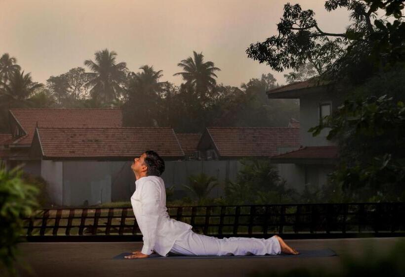 リゾートホテル Niraamaya Wellness Retreats Backwaters And Beyond Kumarakom