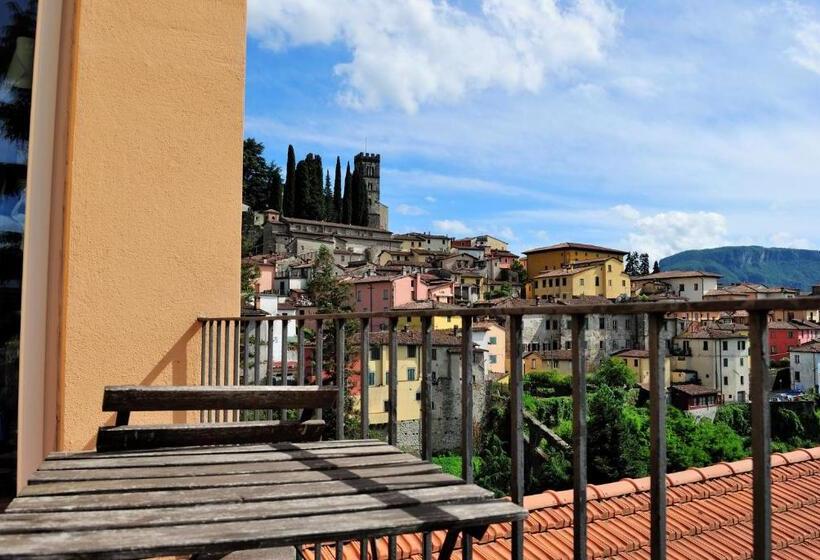 Villa Gherardi   B&b E Hostel