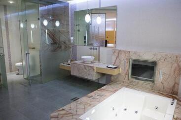 Allur Boutique Motelchang Hua Branch